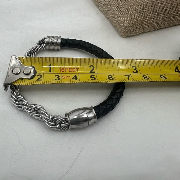 GM China stainless steel and leather bracelet with magnetic clasp - Picture 2 of 6